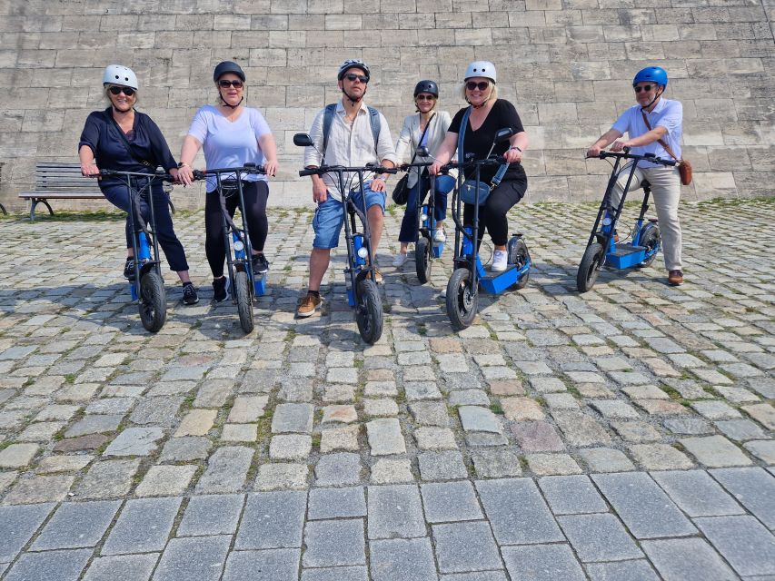 3-H Munich: Top Sights E-Scooter Tour with Local Guide - First steps with the e-scooter or Segway