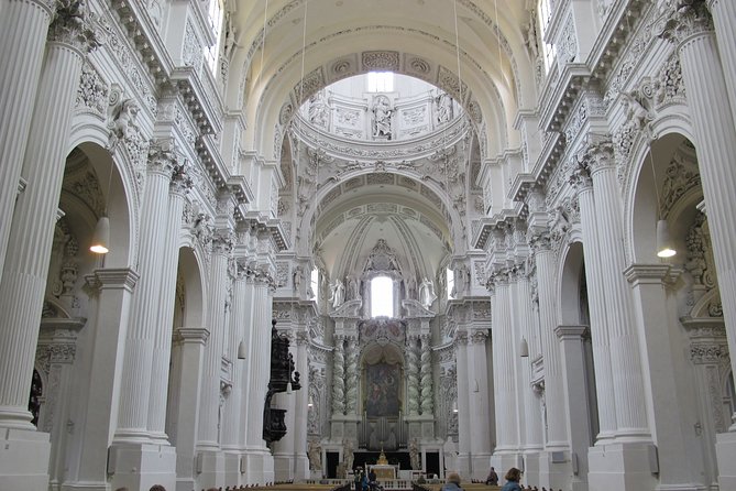5 Top Churches in Munich Private Walking Tour - Frauenkirche and the Devil’s footprint