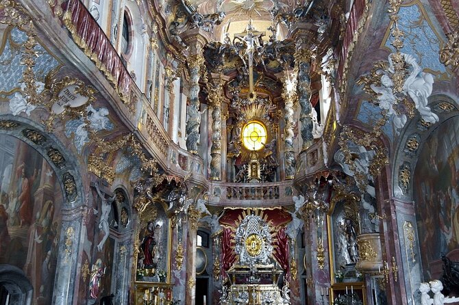 5 Top Churches in Munich Private Walking Tour - Theatine Church and the walk to Odeonsplatz