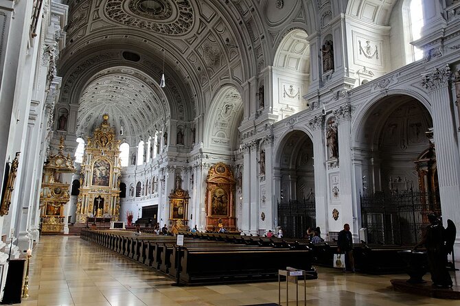 5 Top Churches in Munich Private Walking Tour - Asamkirche, Munich’s theatrical little church