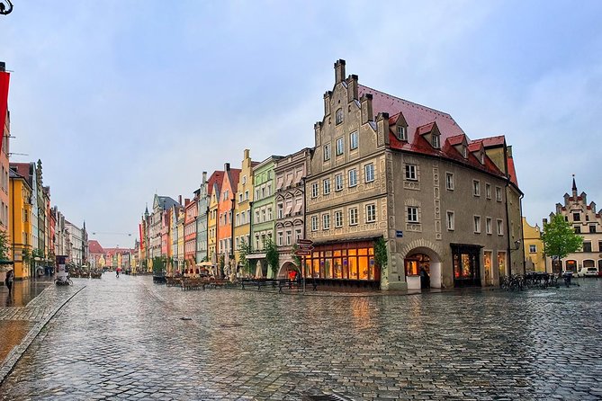Airport Transfer: Munich Airport MUC to Munich by Luxury Van - What the airport-to-hotel journey is like