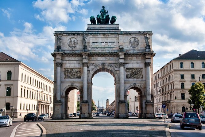 Airport Transfer: Munich Airport MUC to Munich by Luxury Van - What the service does particularly well