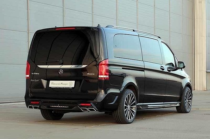 Arrival Transfer Munich Train Station to Munich by Luxury Van - Timing, confirmation, and cancellation
