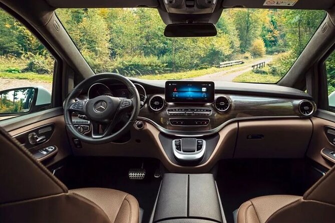 Arrival Transfer Munich Train Station to Munich by Luxury Van - A private Mercedes V Class for up to six people