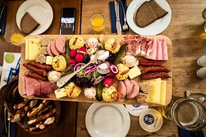Bavarian Beer and Food Evening Tour in Munich - Walking through Munich’s old city