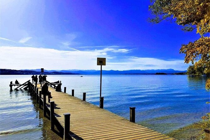 Comfort Mini-Van & Professional and FRiENDLY Guide: CUSTOMIZED 1-DAY TOUR from Munich - Bavaria’s lakes, mountains, and difficult history