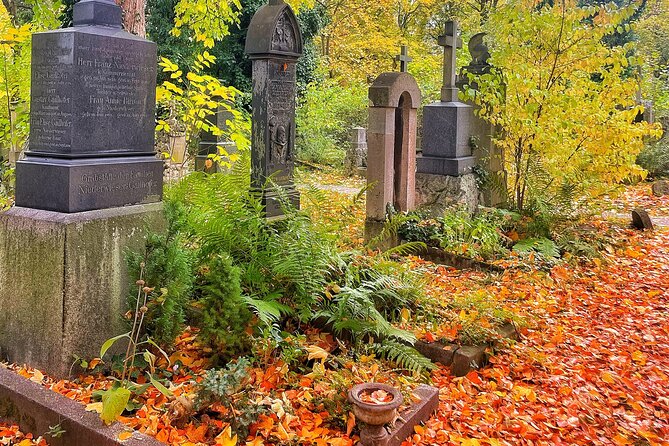 Death and Chocolate: Walking Tour of Munich's Old South Cemetery - Chocolate and difficult memories in Glockenbachviertel