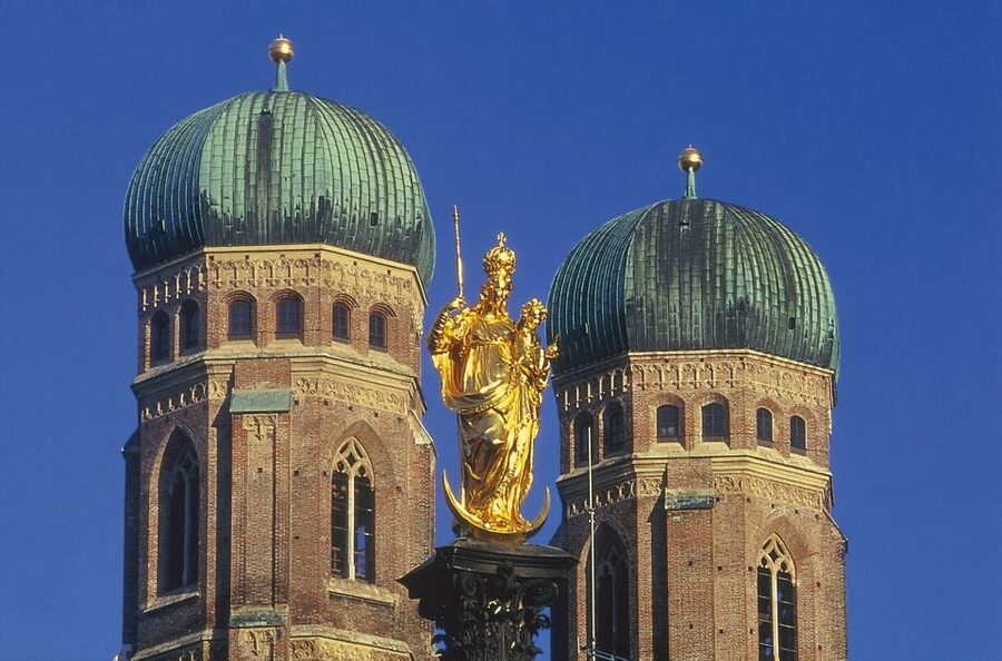 Discover Munich 2-Hour Small Group Walking Tour - Churches, beer halls, and old-town streets
