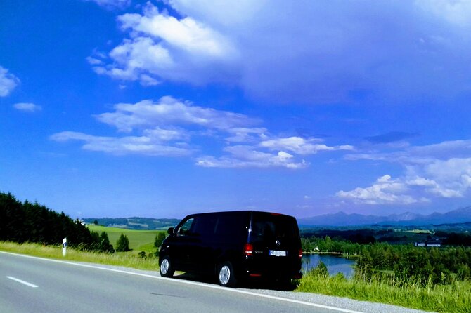 EXCLUSIVE 3 Royal Castle SKIP-THE LINE Tour of Neuschwanstein + Linderhof + Hohenschwangau from Munich - Oberammergau and Ettal Abbey