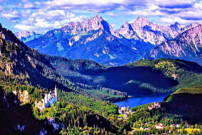 EXCLUSiVE SKIP-THE-CROWDS Neuschwanstein and Linderhof Castle Tour from Munich INCL. TICKETS - Marienbrücke and the best castle view