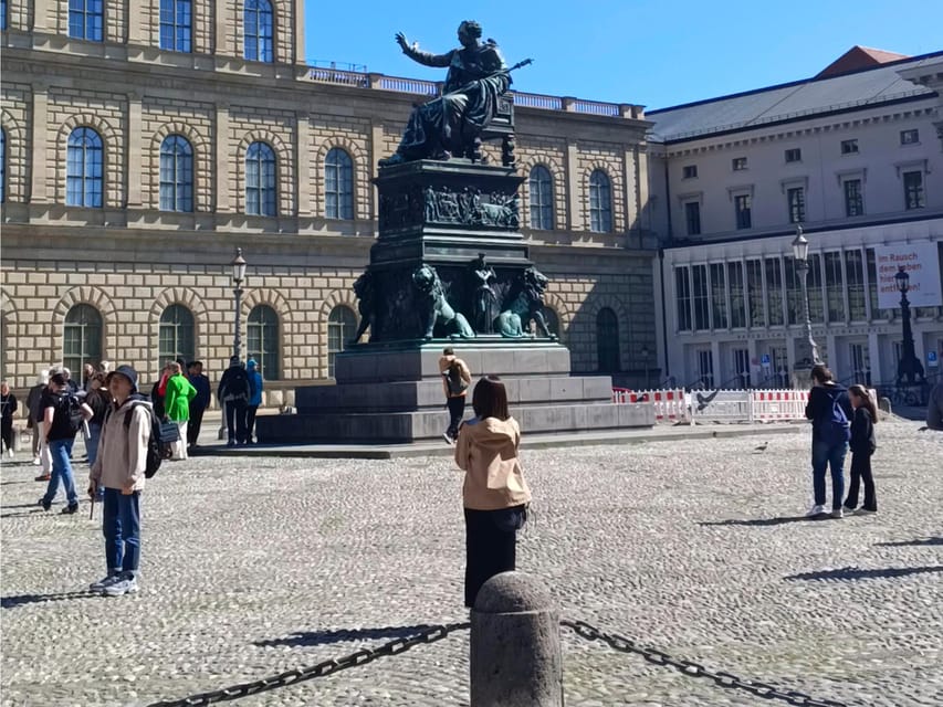 Exploring Munich by Pedicab: Premium Two Hour Tour - Through the Old City by pedicab