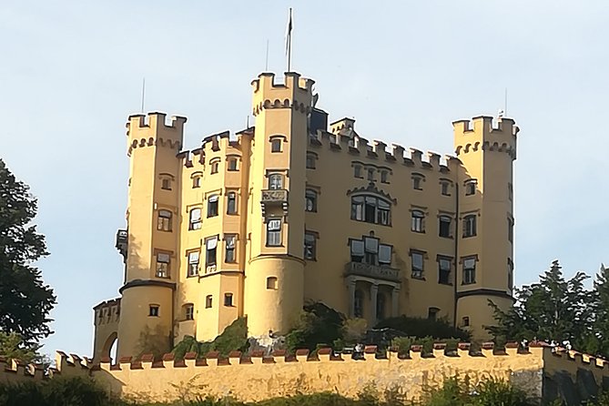 Express 6 tour from Munich to Neuschwasntein Castle - Arriving at Neuschwanstein Castle