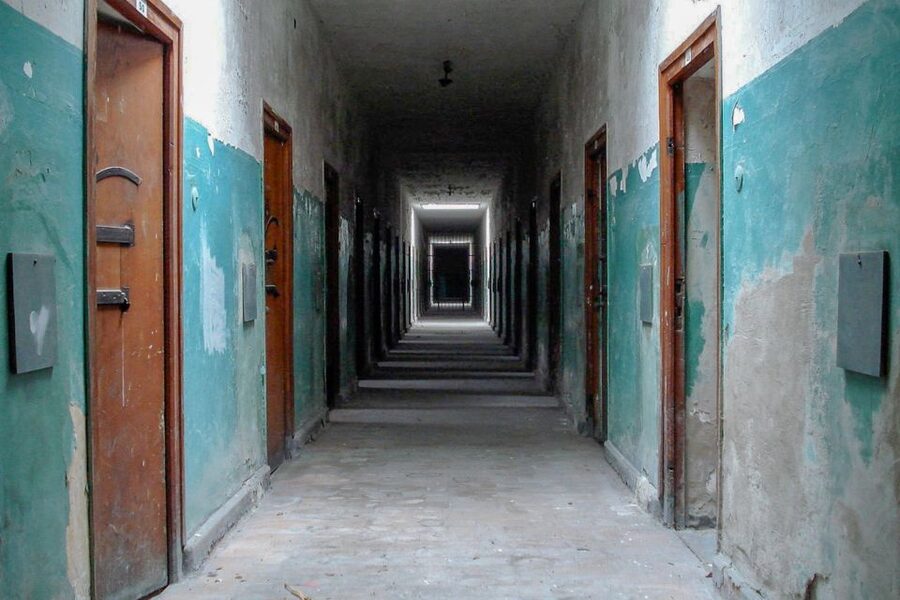 From Munich: Dachau Memorial Site Day Tour - Timing, crowd levels, and the five-hour schedule