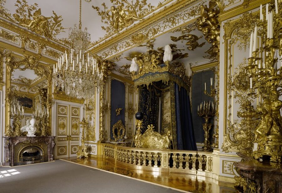 From Munich: Herrenchiemsee Palace and Boat Trip Day-Tour - From Munich to Chiemsee by train