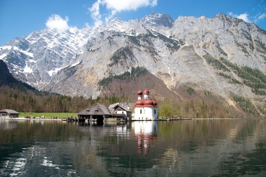 From Munich: Königsee Day Tour by Van - Reaching the emerald water of Königssee