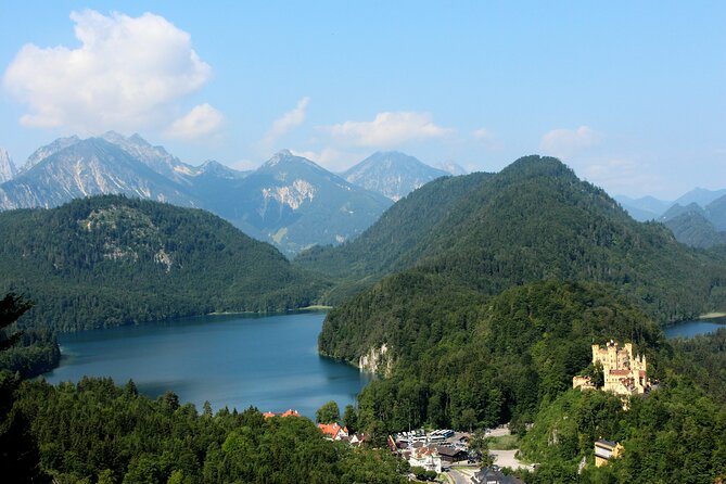 From Munich: Neuschwanstein Castle and Linderhof Private Tour - How the private format changes the day