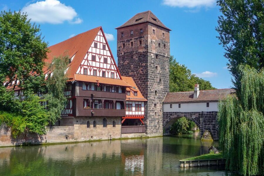 From Munich: Nuremberg Day Trip by Train - Lunch and a taste of local Nuremberg