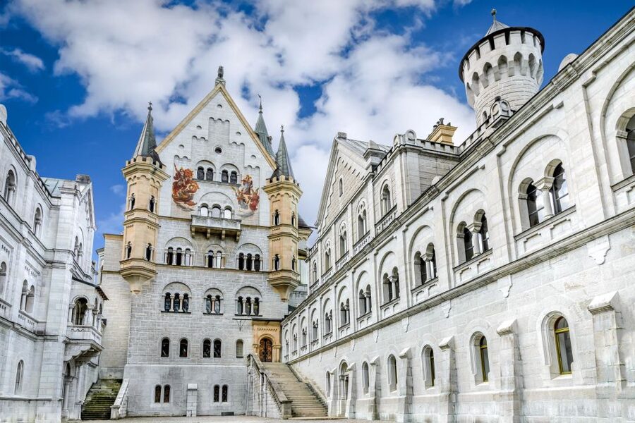 From Munich: Trip to Neuschwanstein & Linderhof in Spanish - Key points to know before booking