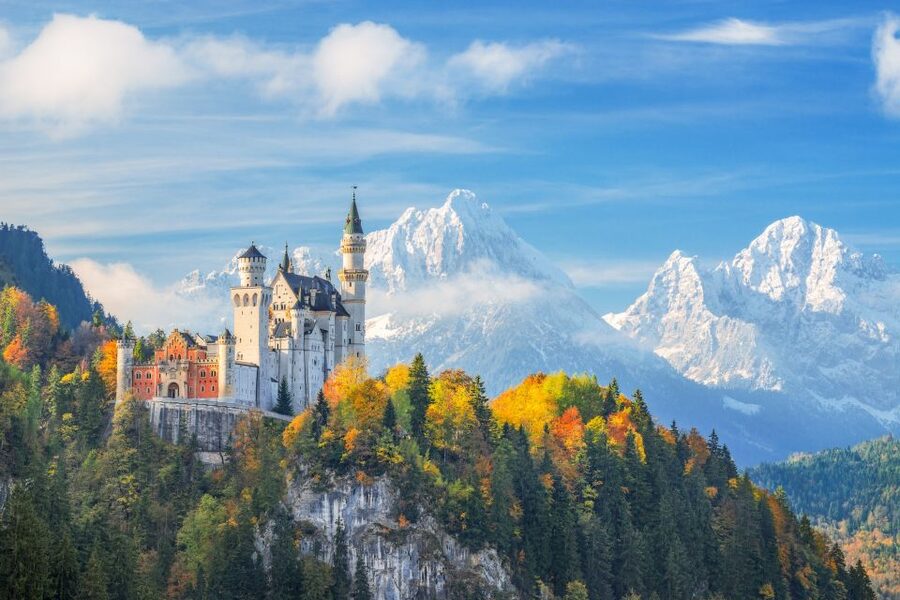 From Munich: Trip to Neuschwanstein & Linderhof in Spanish - Mary’s Bridge and the best castle view