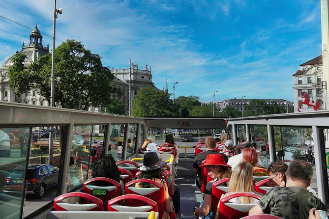 Hop-On Hop-Off Tour CitySightseeing Munich - The red route: Munich’s central sights