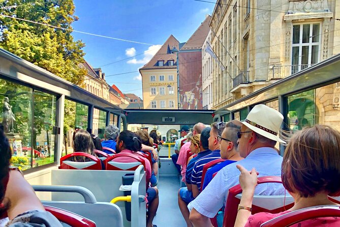 Hop-On Hop-Off Tour CitySightseeing Munich - Starting at Hauptbahnhof and finding the bus