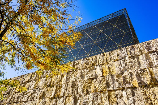 Jewish Museum & Jewish Quarter Guided Tour with Tickets - Choosing between two hours and four