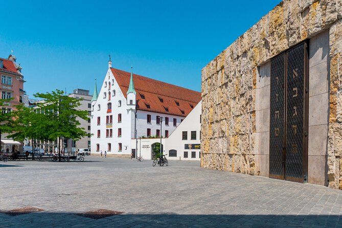 Jewish Museum & Jewish Quarter Guided Tour with Tickets - Ohel Synagogue and a living community
