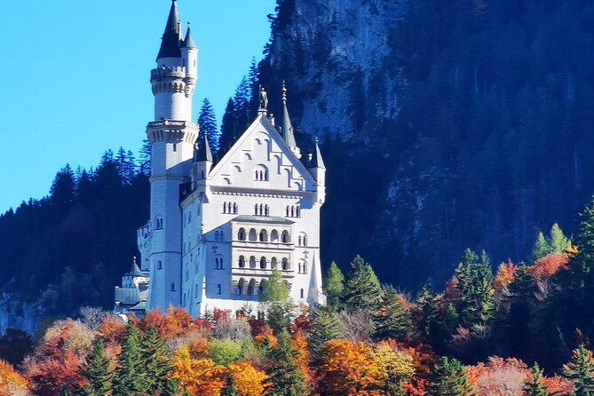 Mike's Neuschwanstein & Linderhof Private Tour from Munich - Neuschwanstein requires planning and stamina