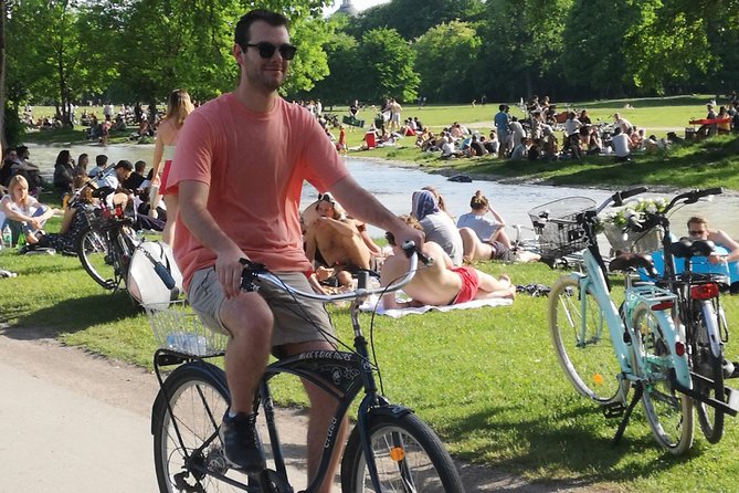 Mini Classic Bike Tour @ 4pm incl. Beer Garden & Surfers 2,5 hrs - Why this 2.5-hour bike ride works in Munich