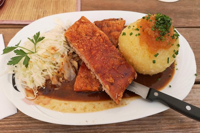 Mini Classic Bike Tour @ 4pm incl. Beer Garden & Surfers 2,5 hrs - Odeonsplatz and the royal edge of Munich