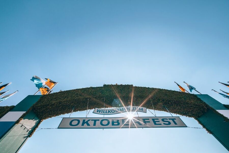 München: Oktoberfest Experience and Lunch in Tent - Why a reserved table changes your Oktoberfest day