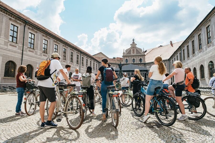 Munich 3-Hour Guided Bike Tour - Key points at a glance