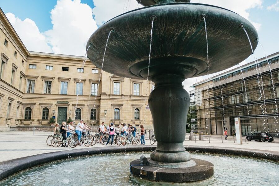 Munich 3-Hour Guided Bike Tour - The Residenz and quiet Hofgarten
