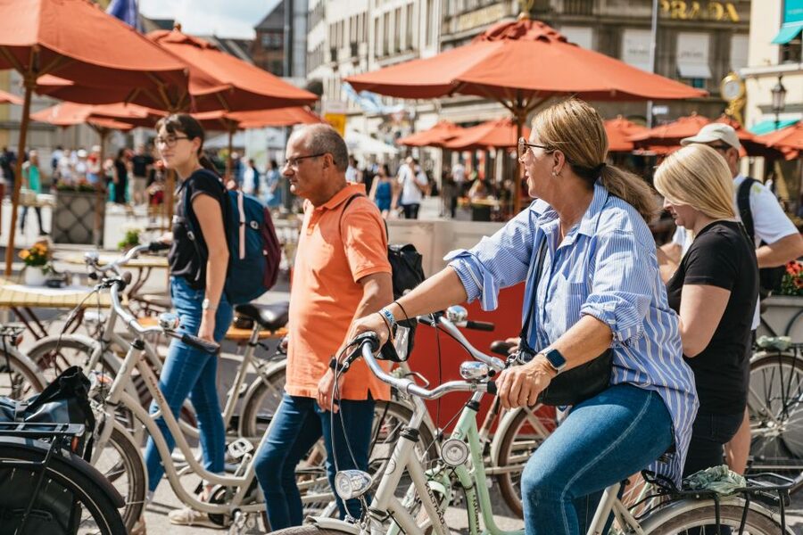 Munich 3-Hour Guided Bike Tour - A beer garden pause and the Isar ride