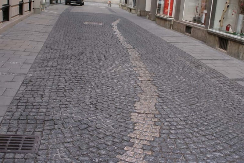 Munich and Nazi History Combination Day Tour Small Group - Why combine Dachau with Nazi Munich?