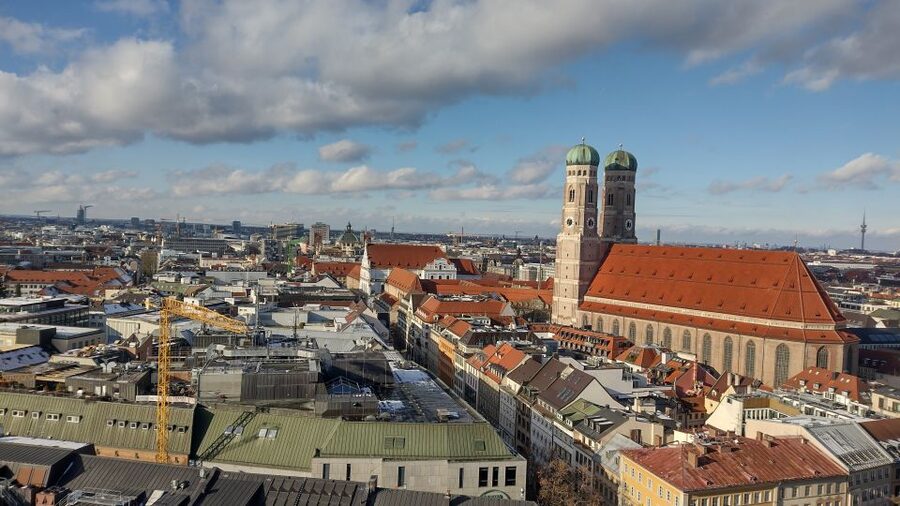 Munich: Bavarian Beer Walking Tour with Samples - Viktualienmarkt and the final stretch