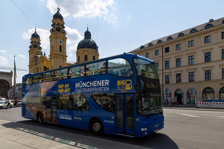 Munich: Big Bus Hop-On Hop-Off Sightseeing Bus Tour - Nymphenburg Palace and the one-hour wait