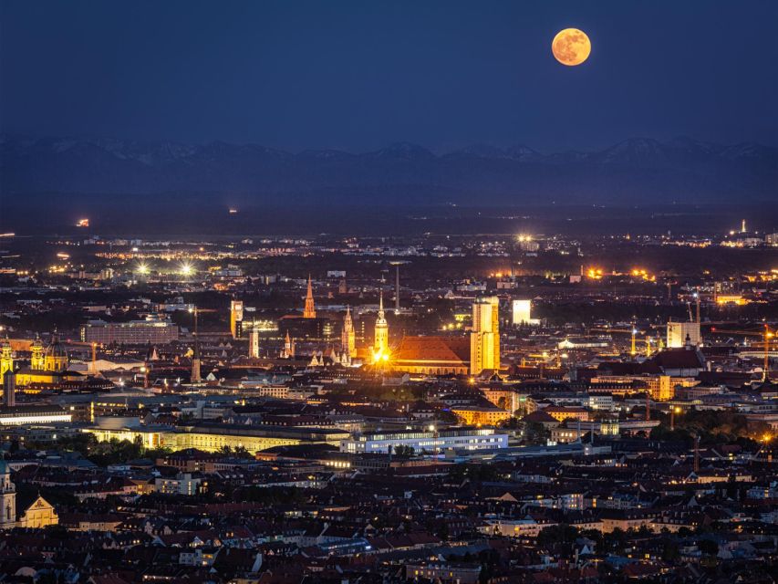 Munich: Christmas Market Magic Walking Tour with a Local - Local Traditions Behind the Holiday Treats