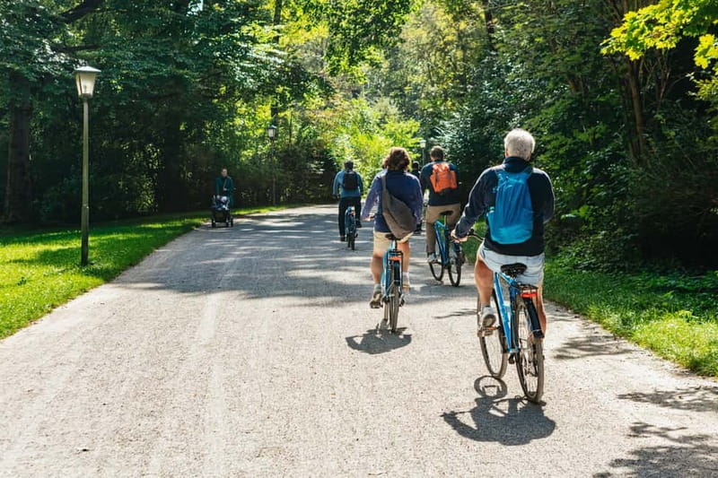 Munich: Classic Guided City Tour by Bike (English Tour Only) - Angel of Peace, Isartor, and the ride back
