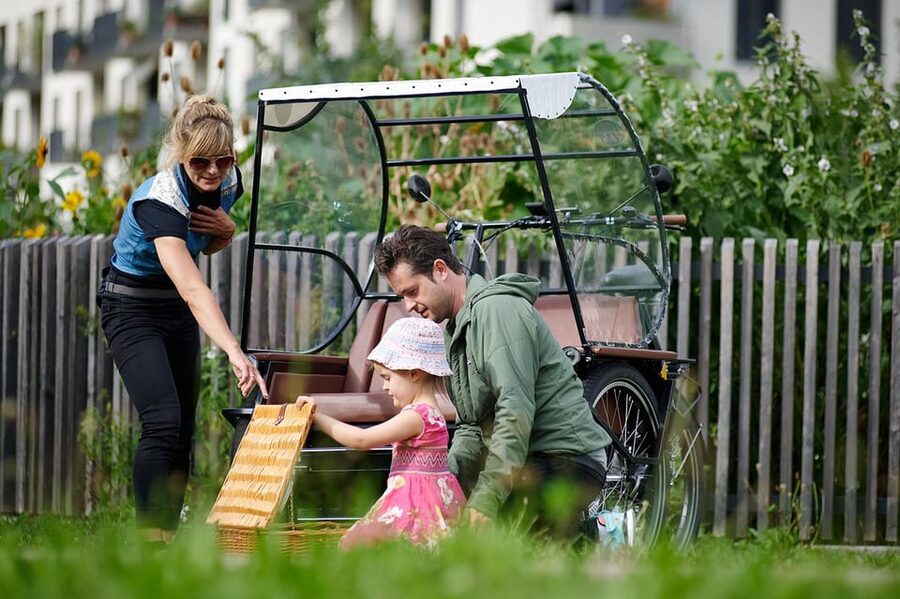 Munich: Day-rent rickshaw and explore Munich yourself - Olympic Park: an easy first stop