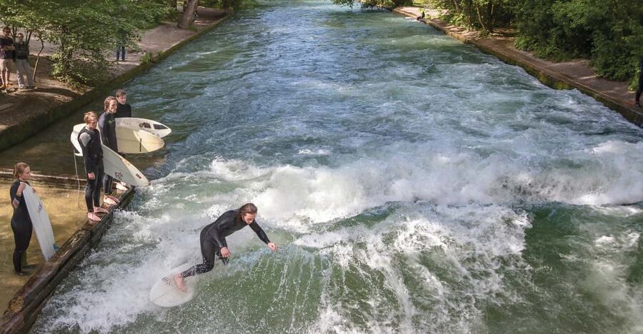Munich: Eisbachwelle River Surfing Experience - Key points to know before booking