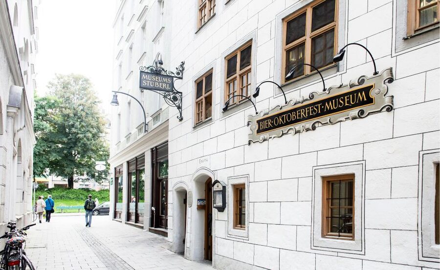 Munich: Guided Food Walking Tour with Beer Tasting - How much food do you actually get?