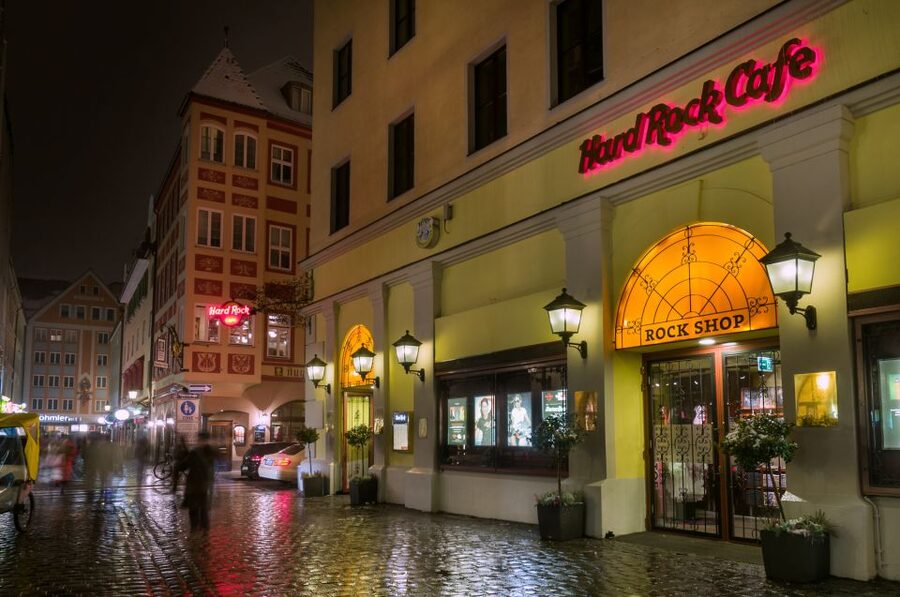 Munich: Hard Rock Cafe with Set Menu for Lunch or Dinner - A convenient meal beside the Hofbräuhaus