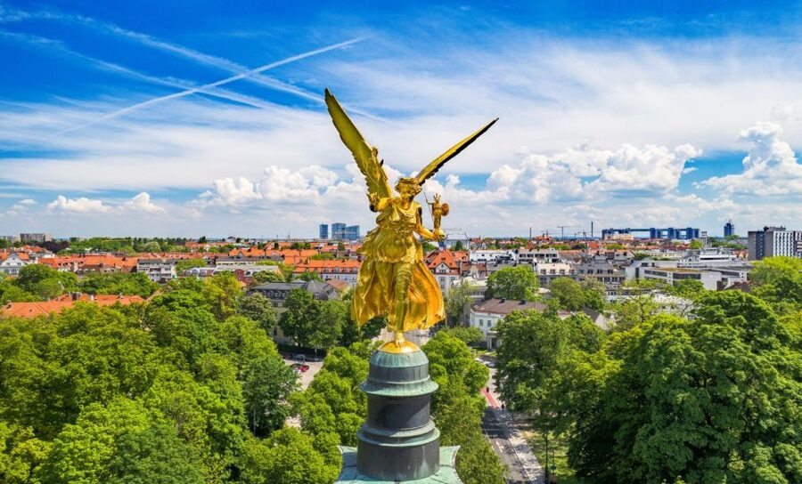 Munich: Highlights Private Bike Tour with Licensed Guide - Should you book it?