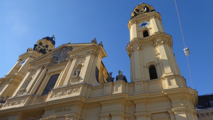 Munich: Historical Walking Tour Maxvorstadt with GEO Epoche - Munich’s darker 20th-century story