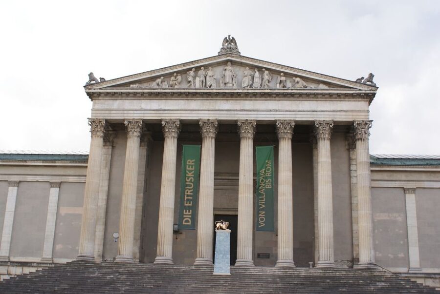 Munich: Nazi History 2-Hour Small Group Walking Tour - Why this two-hour walk matters in Munich