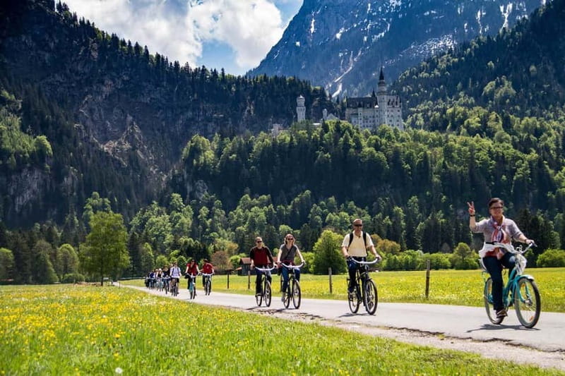 Munich: Neuschwanstein Castle by Bus with Alpine Bike Ride - Reaching Neuschwanstein without surprises