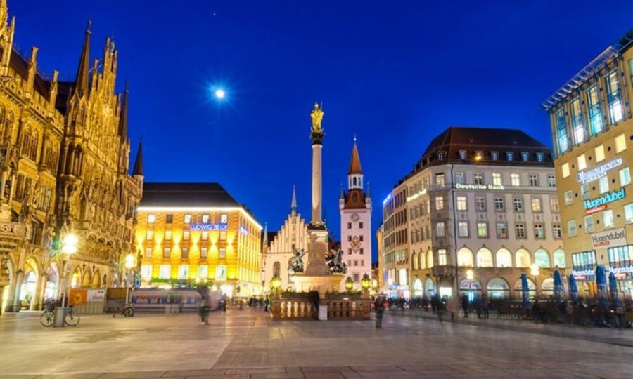 Munich: Night Watchman Torch Tour in German - Following Munich’s Dark Lanes