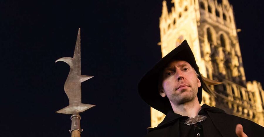 Munich: Night Watchman Walking Tour - St. Peter’s Church and the old churchyard