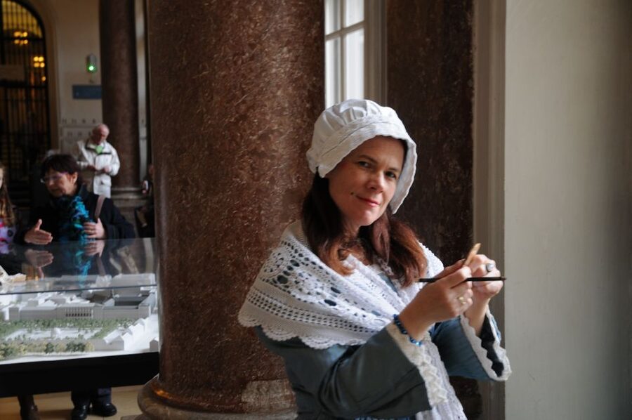 Munich: Nymphenburg Palace OR Residenz Guided Tour - The price is reasonable only after you count admission